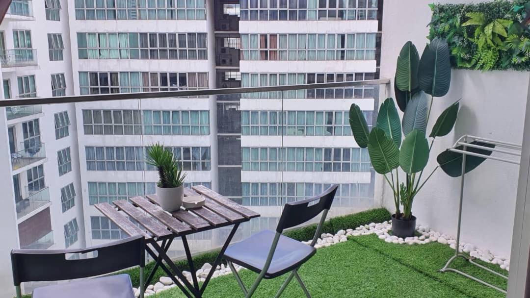 Regalia Suites With Infinity Pool Klcc By Staycation Homes Kuala Lumpur Bagian luar foto