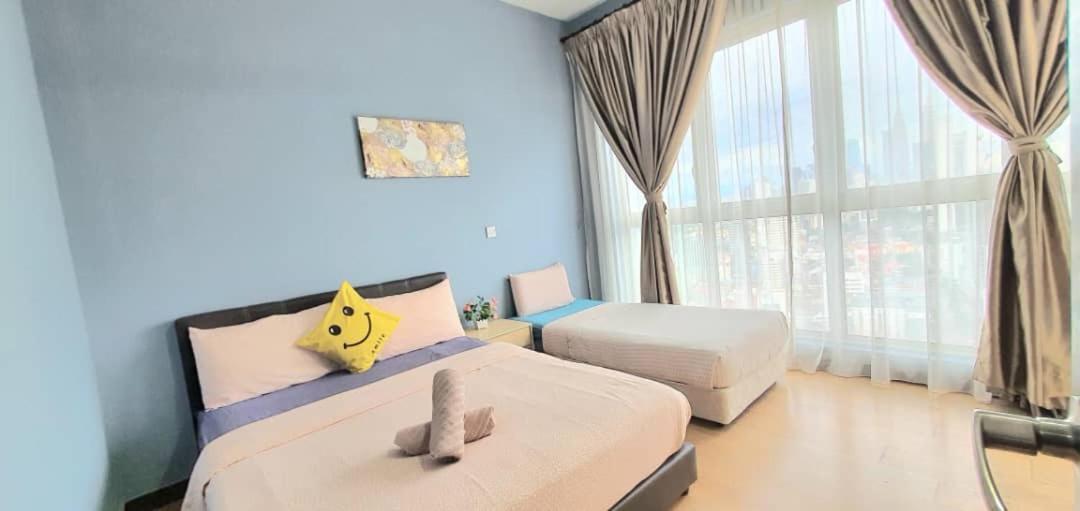 Regalia Suites With Infinity Pool Klcc By Staycation Homes Kuala Lumpur Bagian luar foto