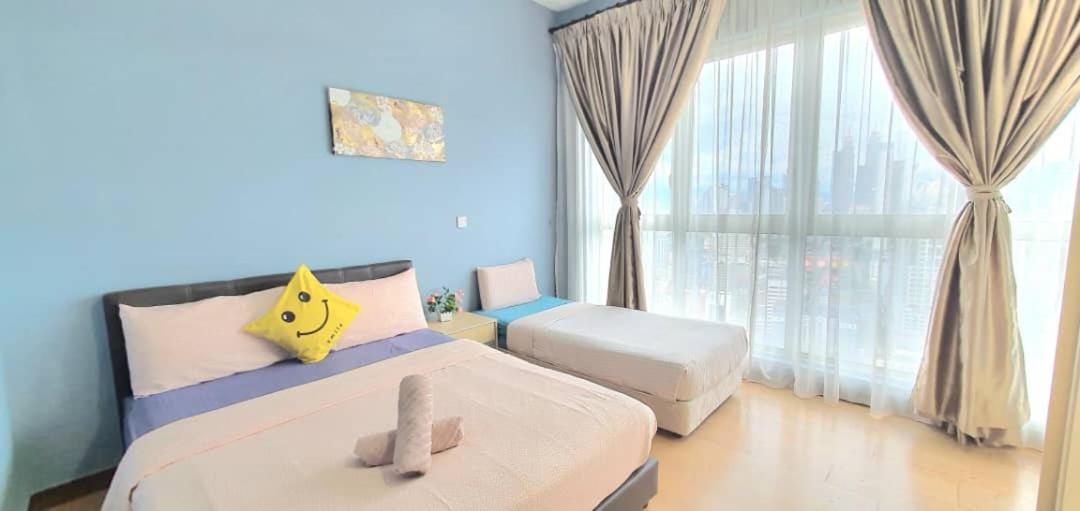Regalia Suites With Infinity Pool Klcc By Staycation Homes Kuala Lumpur Bagian luar foto