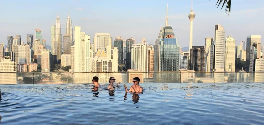 Regalia Suites With Infinity Pool Klcc By Staycation Homes Kuala Lumpur Bagian luar foto