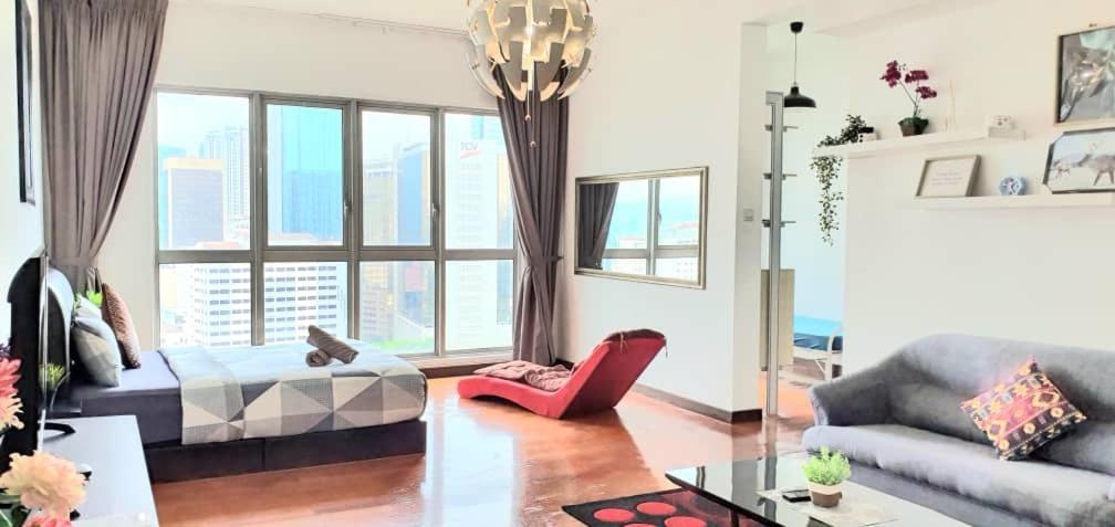 Regalia Suites With Infinity Pool Klcc By Staycation Homes Kuala Lumpur Bagian luar foto