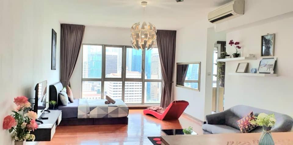 Regalia Suites With Infinity Pool Klcc By Staycation Homes Kuala Lumpur Bagian luar foto