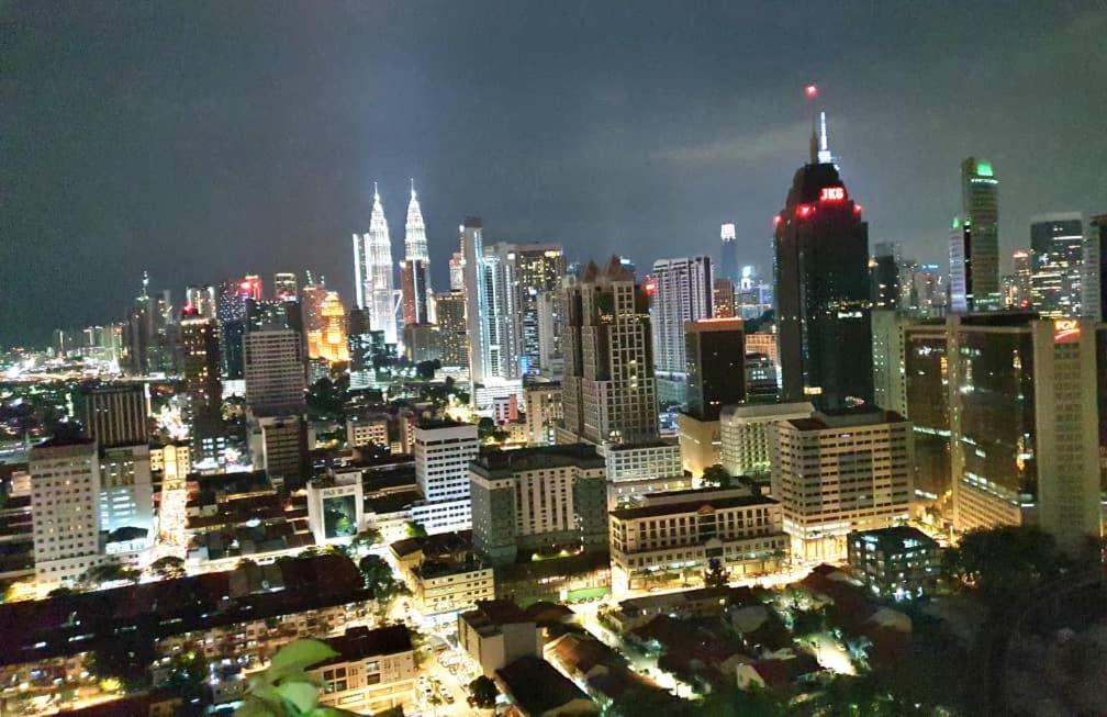 Regalia Suites With Infinity Pool Klcc By Staycation Homes Kuala Lumpur Bagian luar foto